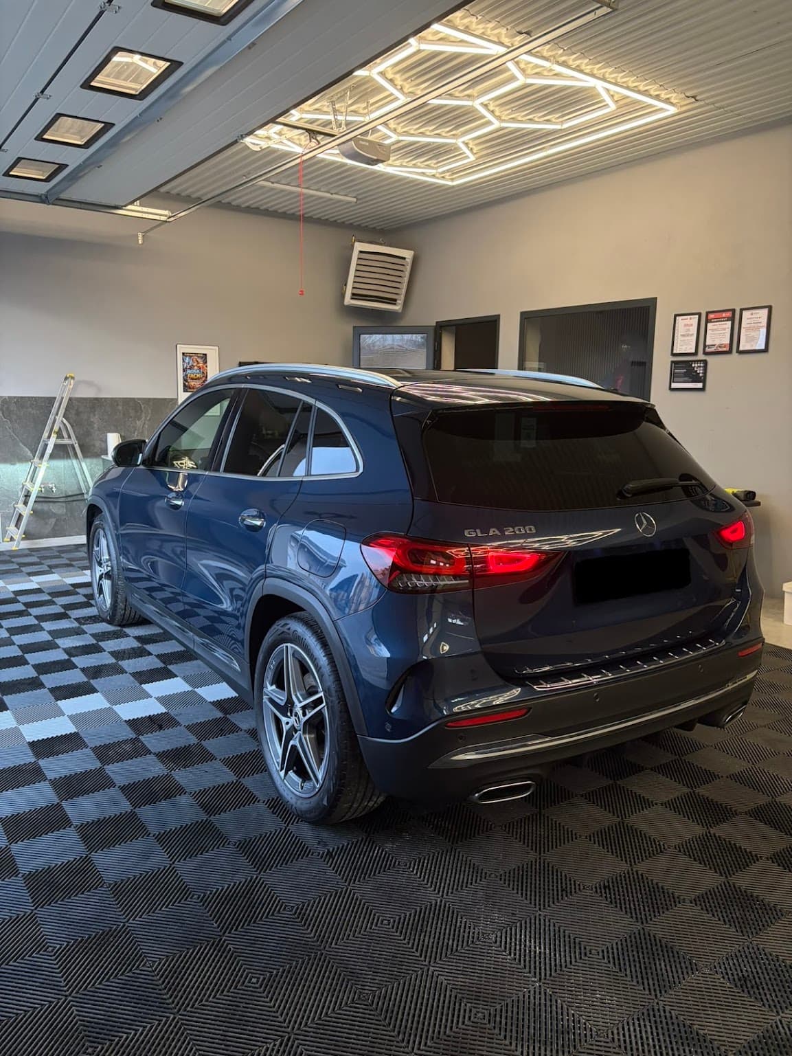 Mercedes GLA 200 w studiu DUDEK Car Studio